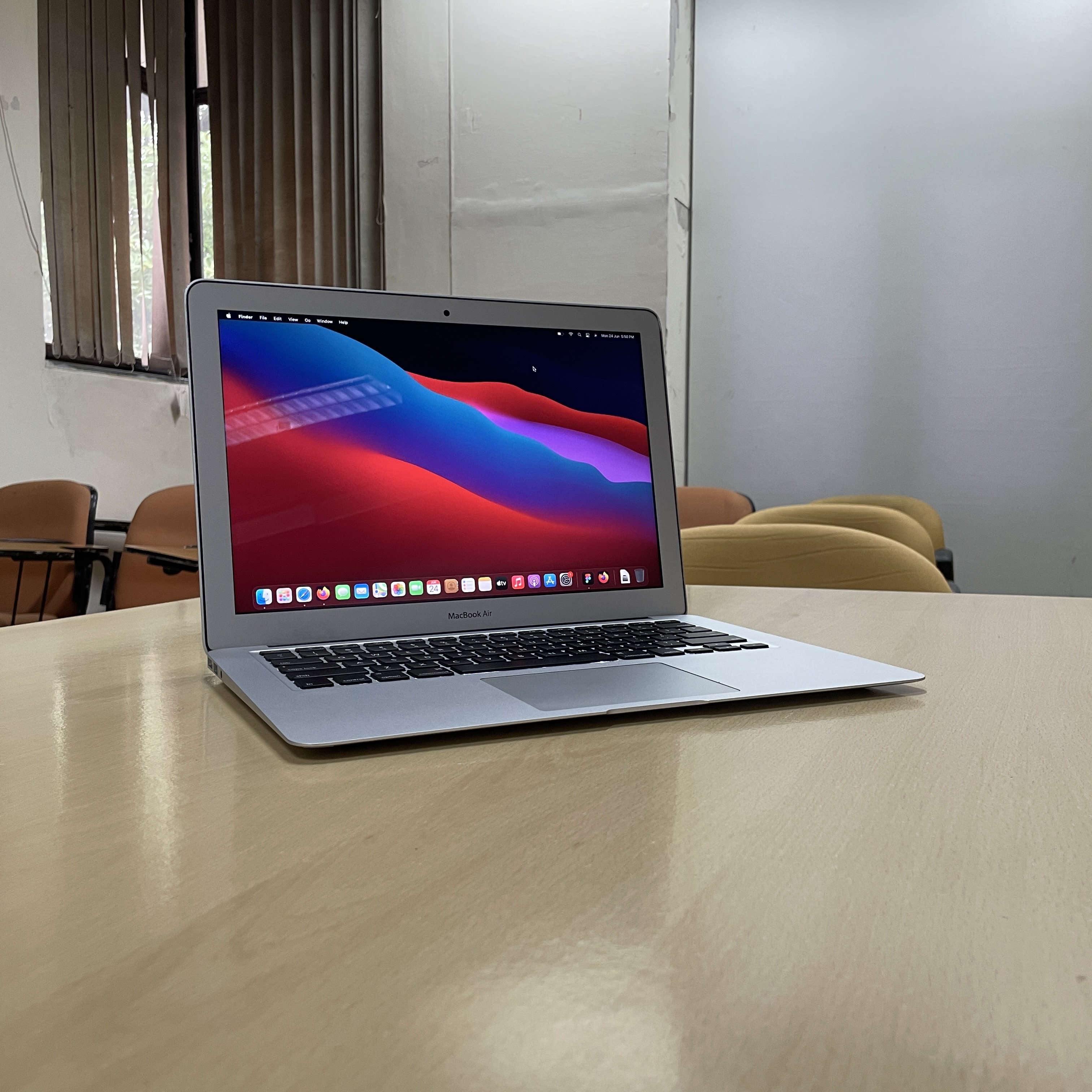 Certified Refurbished MacBook Air Early 2015 (13'' Intel core i5