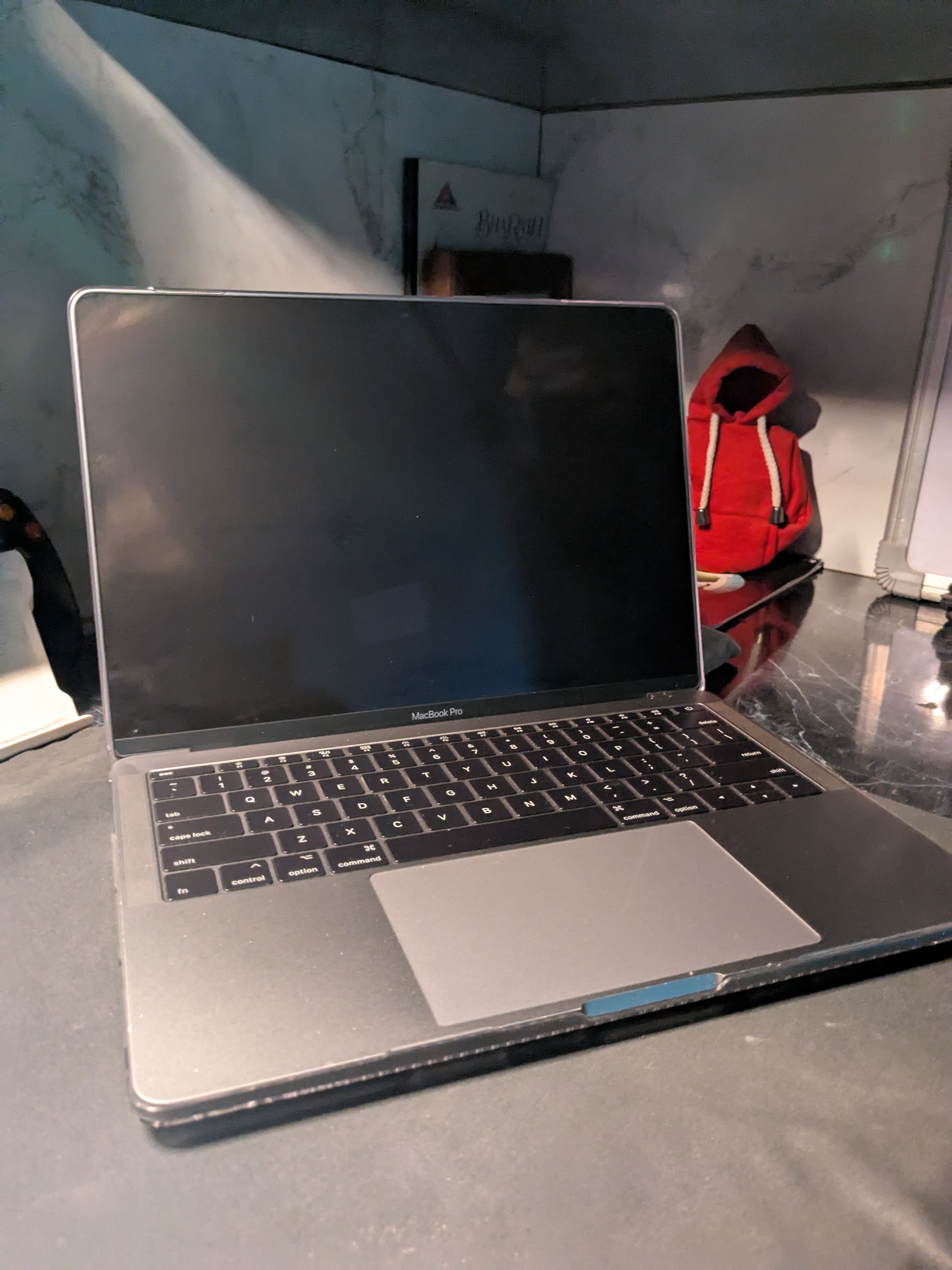 MacBook Pro (13-inch, 2017, T3 x 2）A1708